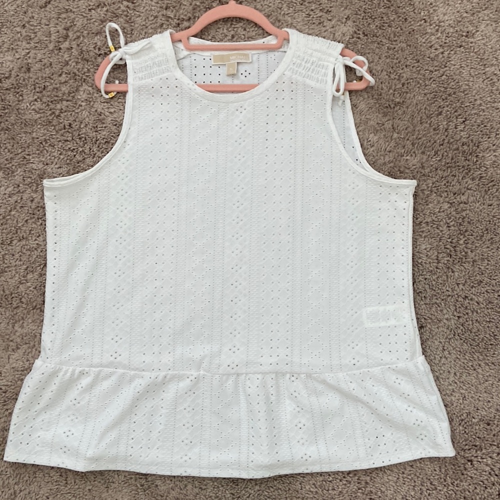 White sleeveless top, Women by MICHAEL KORS. Size XL